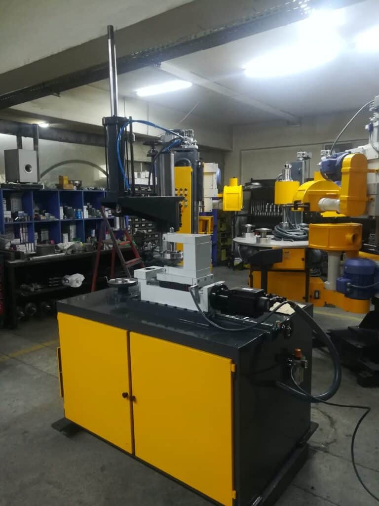 Etek Kesme Form Verme Makinesi Çalışma Şekli